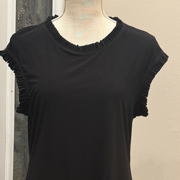 Chic Black Ruffle Sleeve Midi Dress - Picture 2 of 8